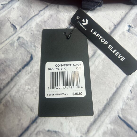 NWT Converse All Star Girls Varsity Backpack Laptop Sleeve ONE SIZE (Navy/Red) - Picture 11 of 15